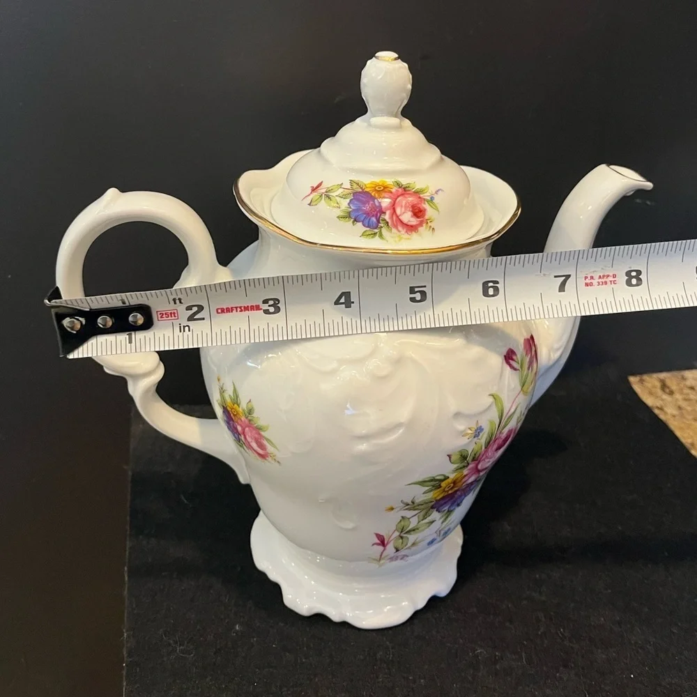 Vintage Royal Kent Floral White Porcelain Teapot Made in Poland 6 cup